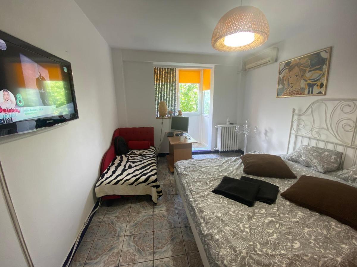 Piata Resita Host Bucureşti